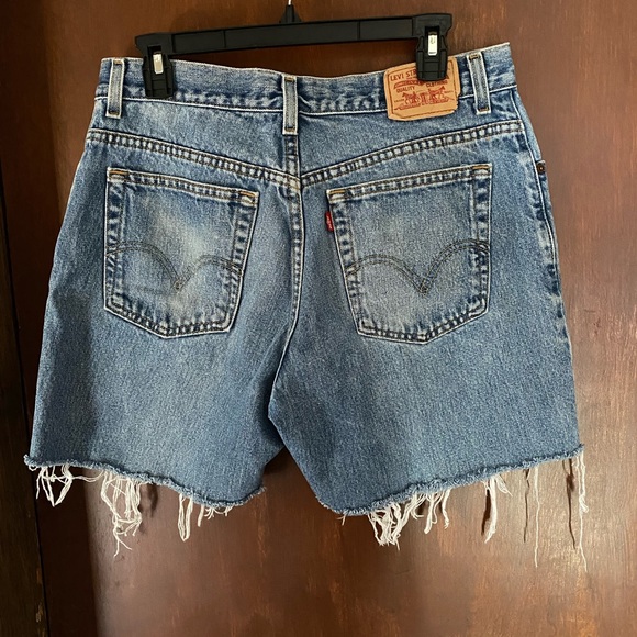Levi’s Shorts - Picture 3 of 4
